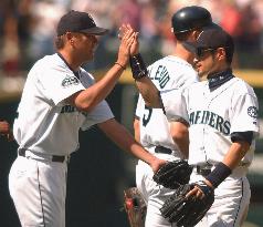 Ichiro hitless as Seattle retakes AL lead